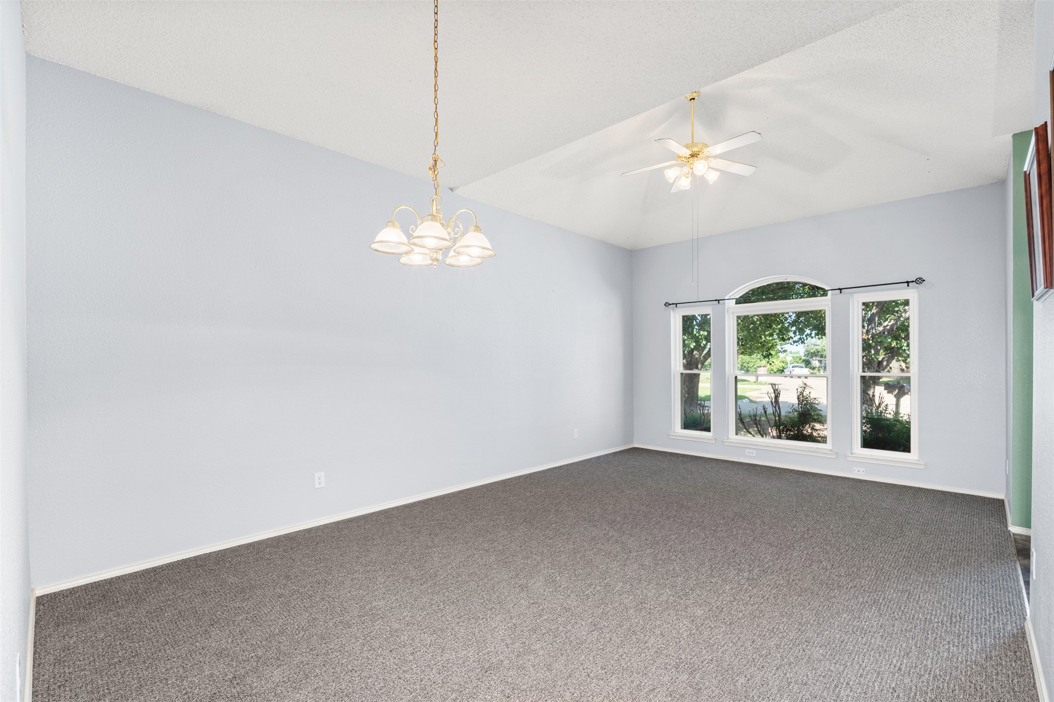 10201 Eureka Springs Court