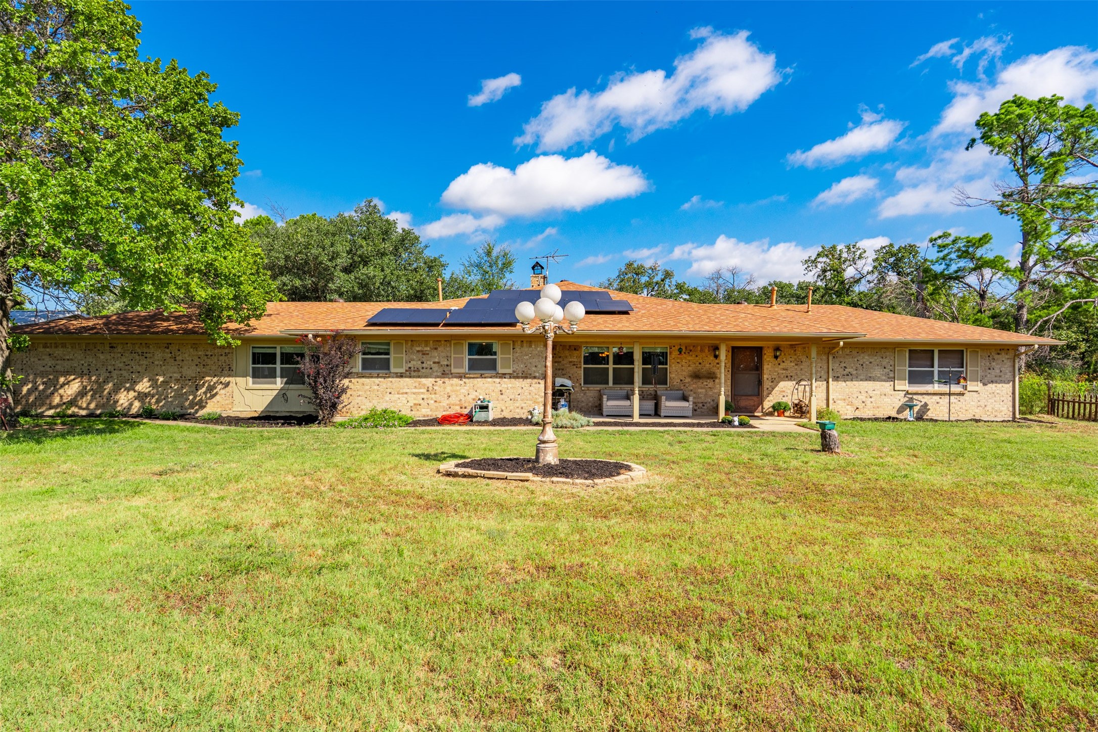 315 E Ladybird Lane
