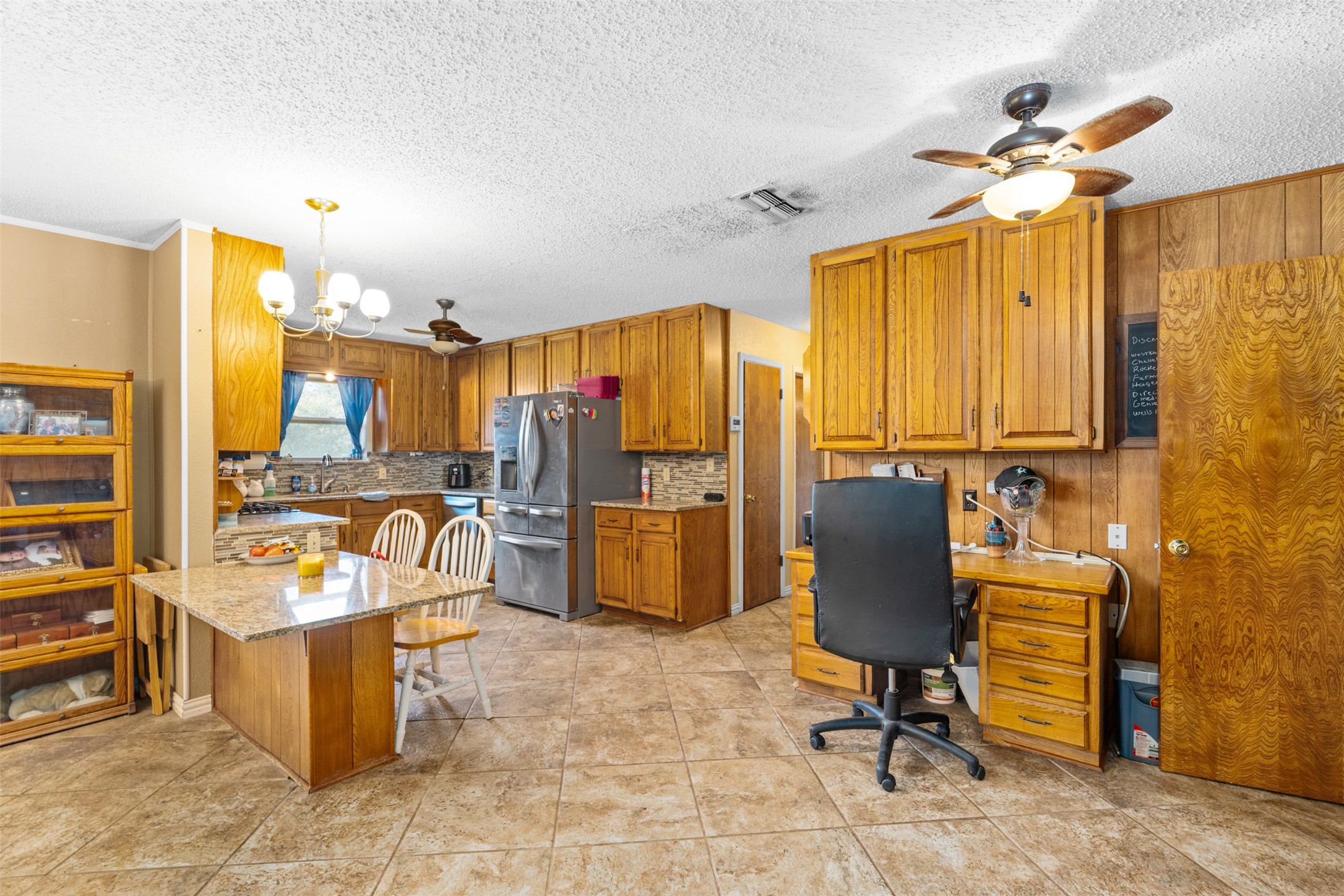 315 E Ladybird Lane