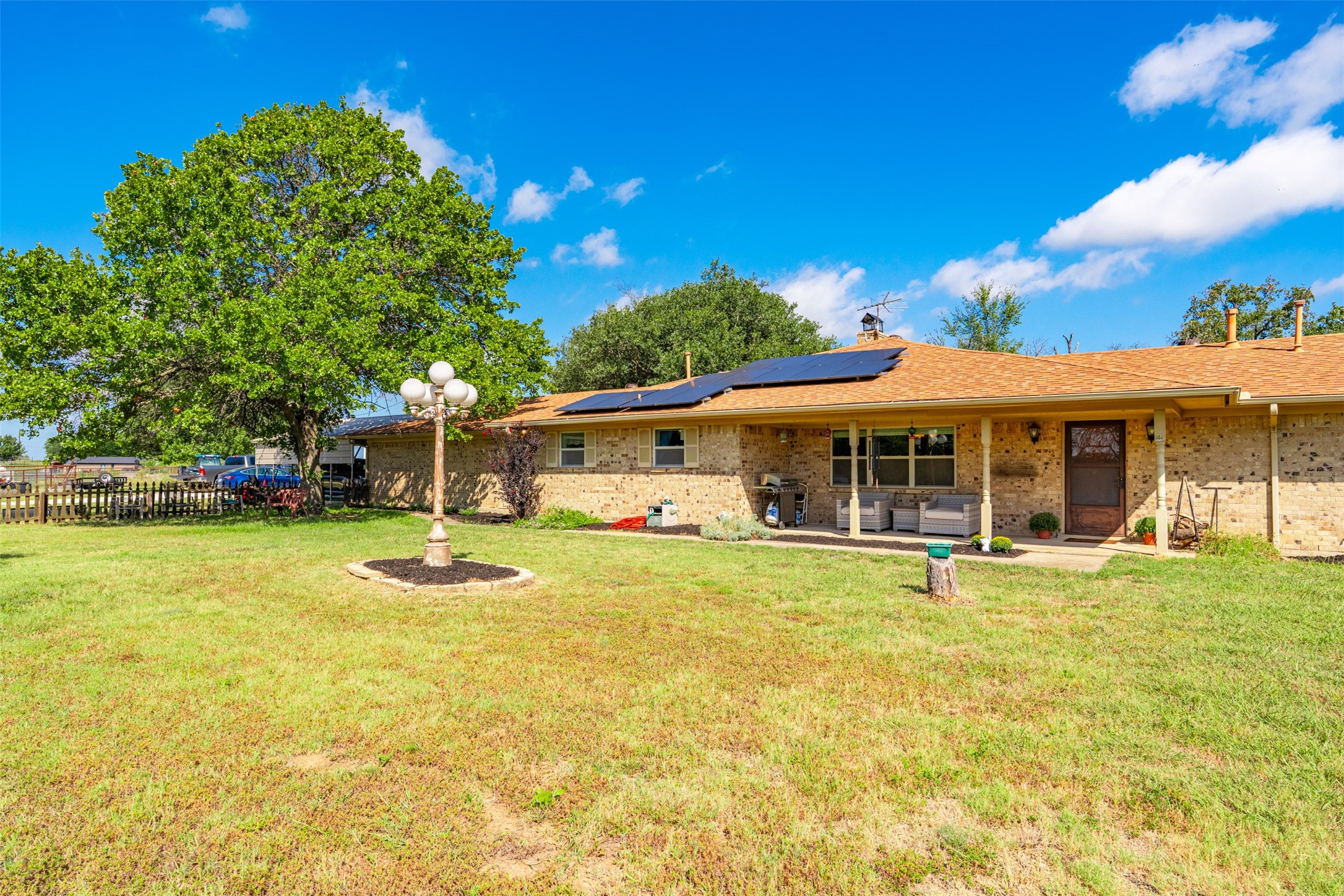 315 E Ladybird Lane