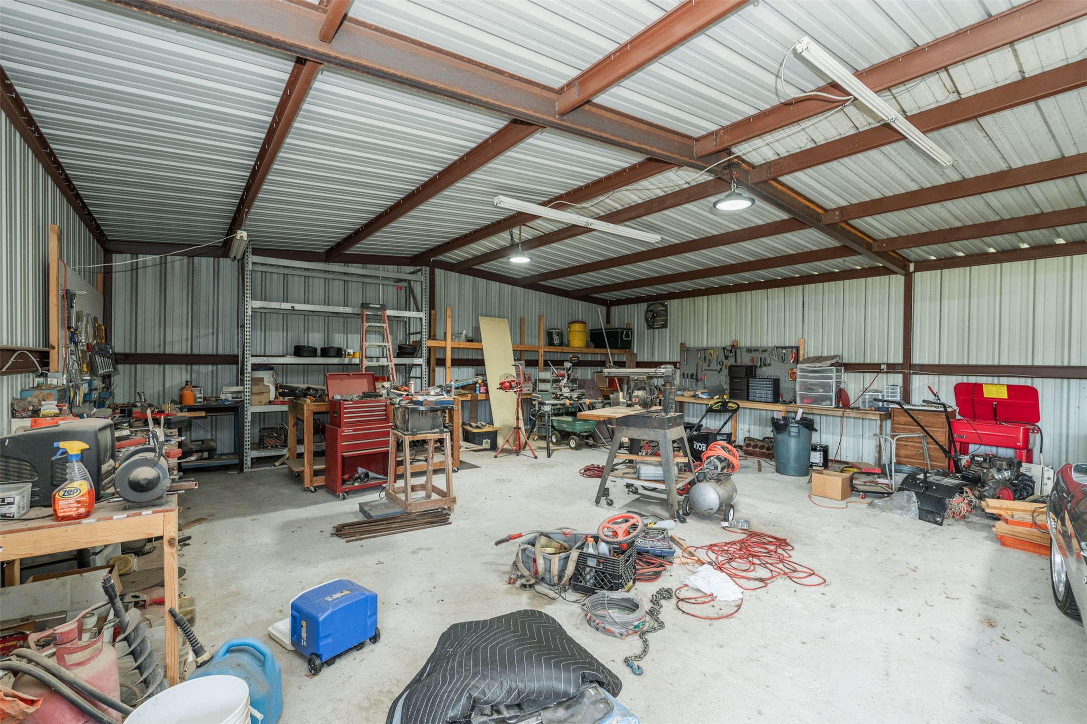 315 E Ladybird Lane