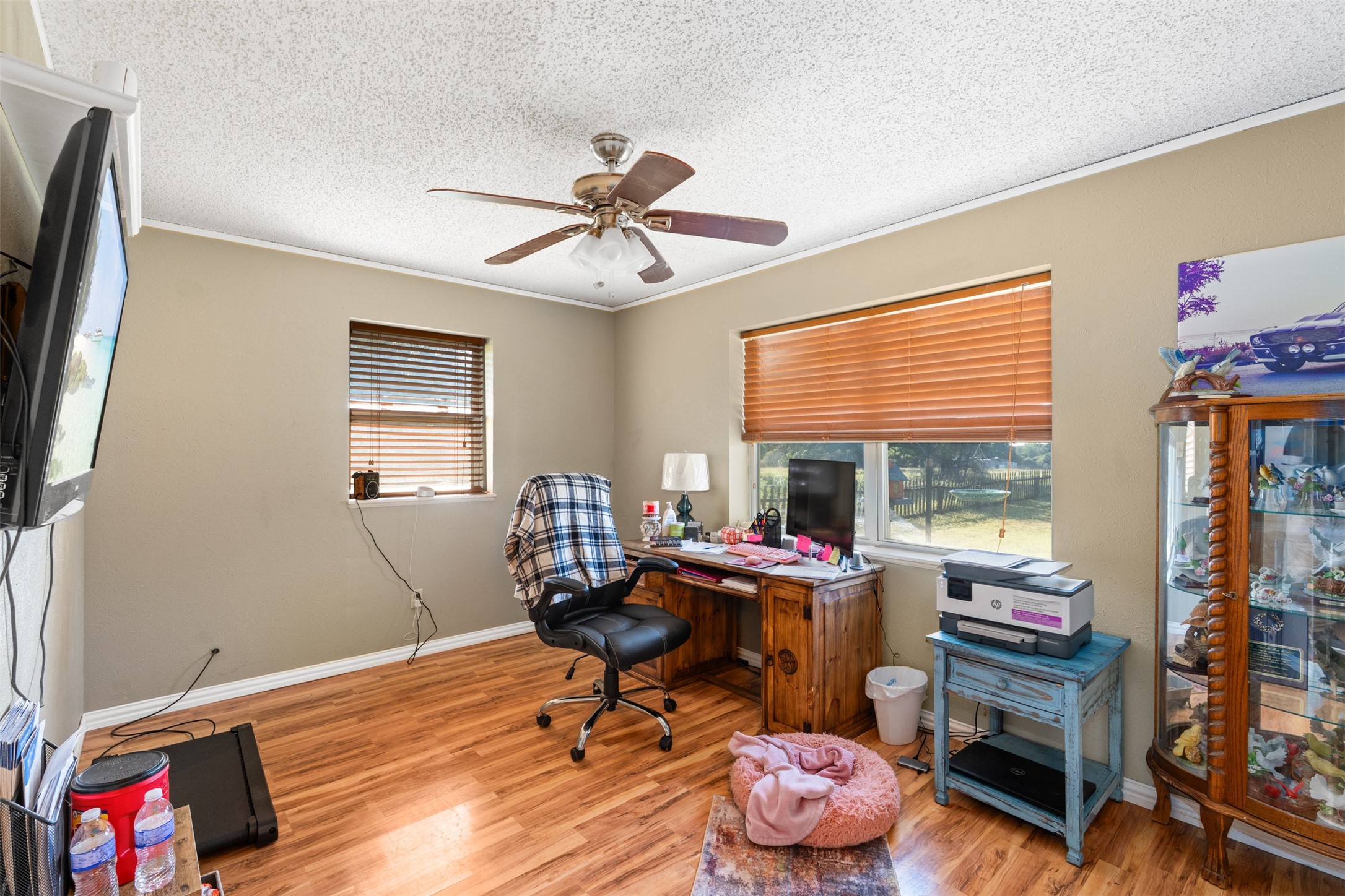 315 E Ladybird Lane