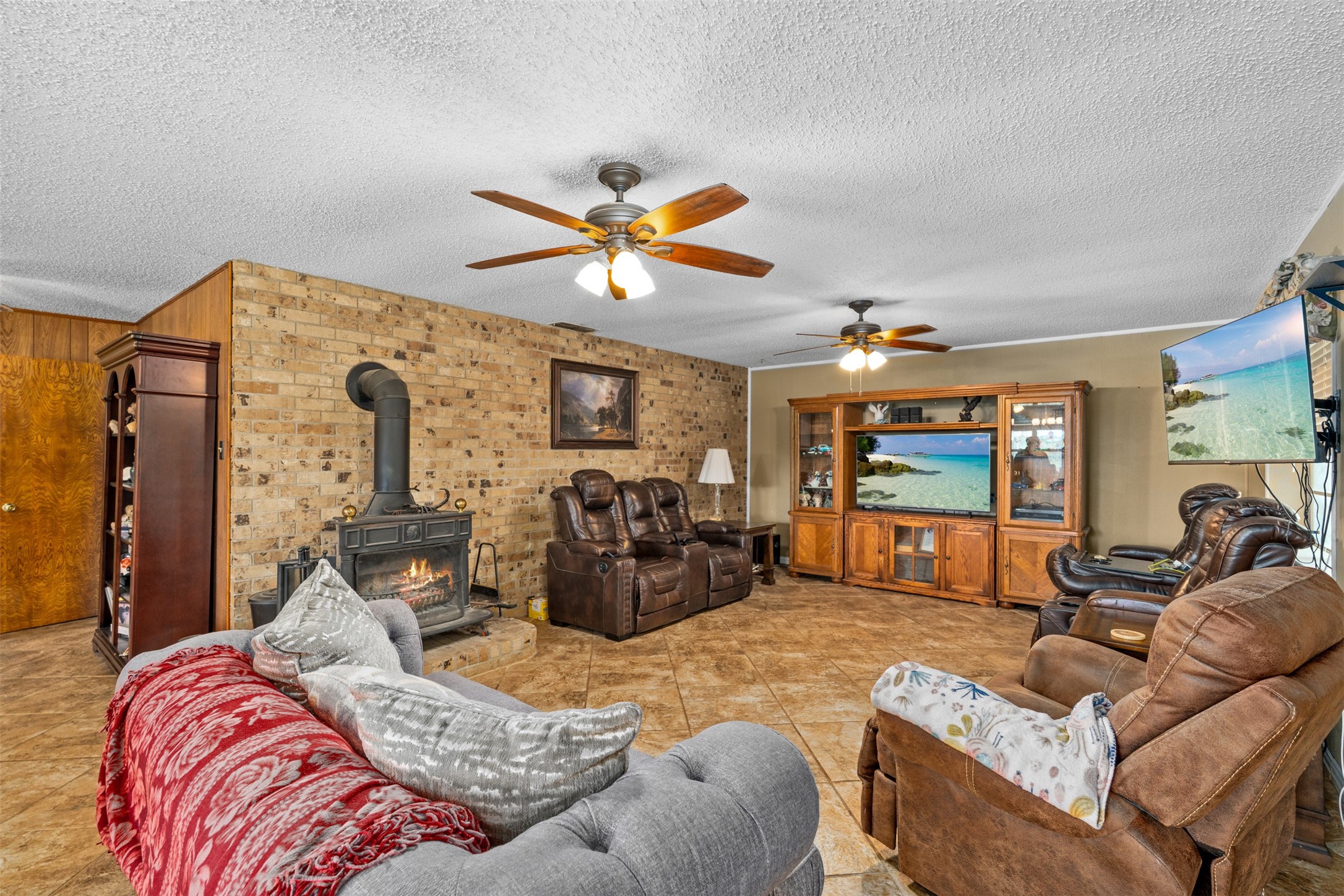 315 E Ladybird Lane