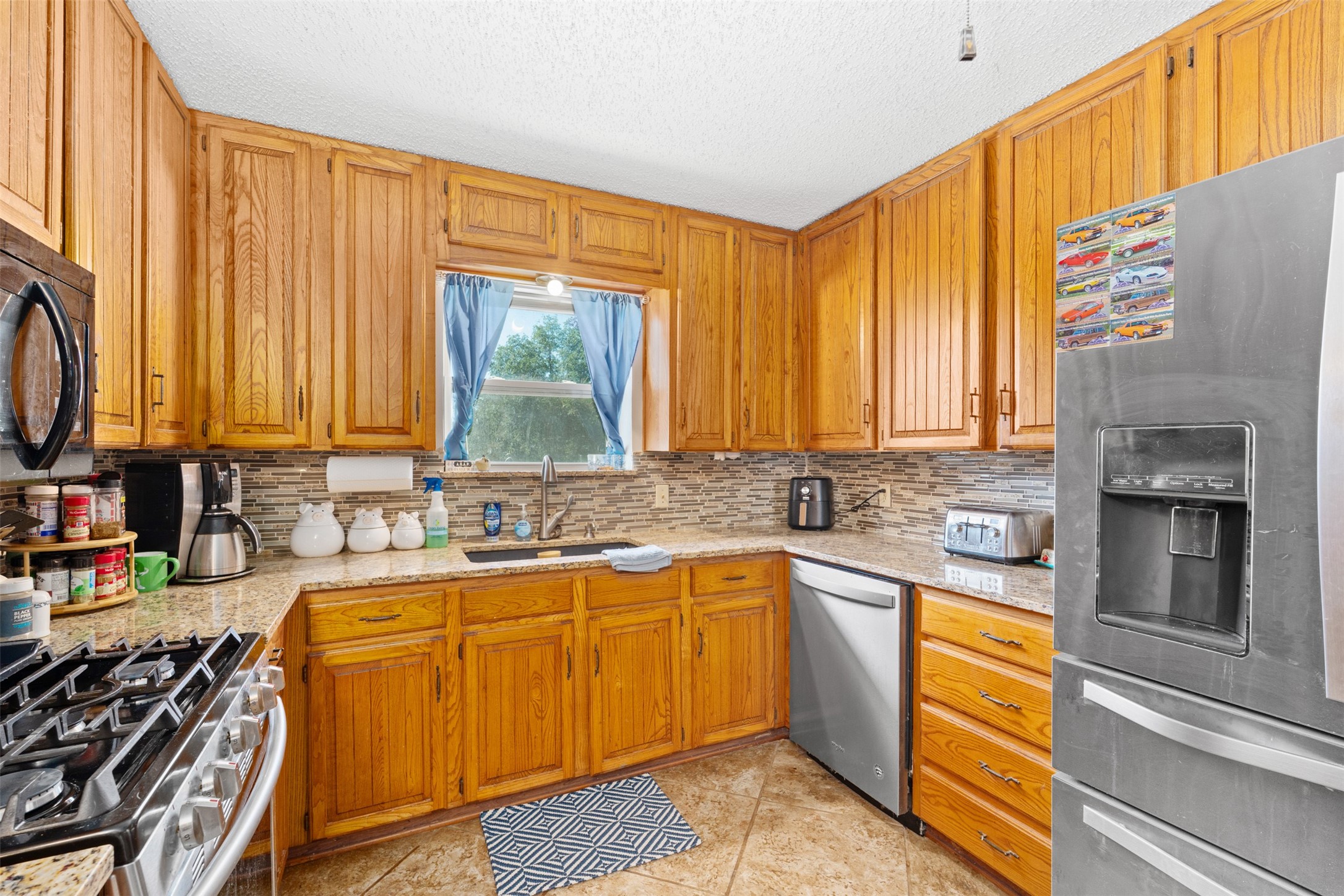 315 E Ladybird Lane