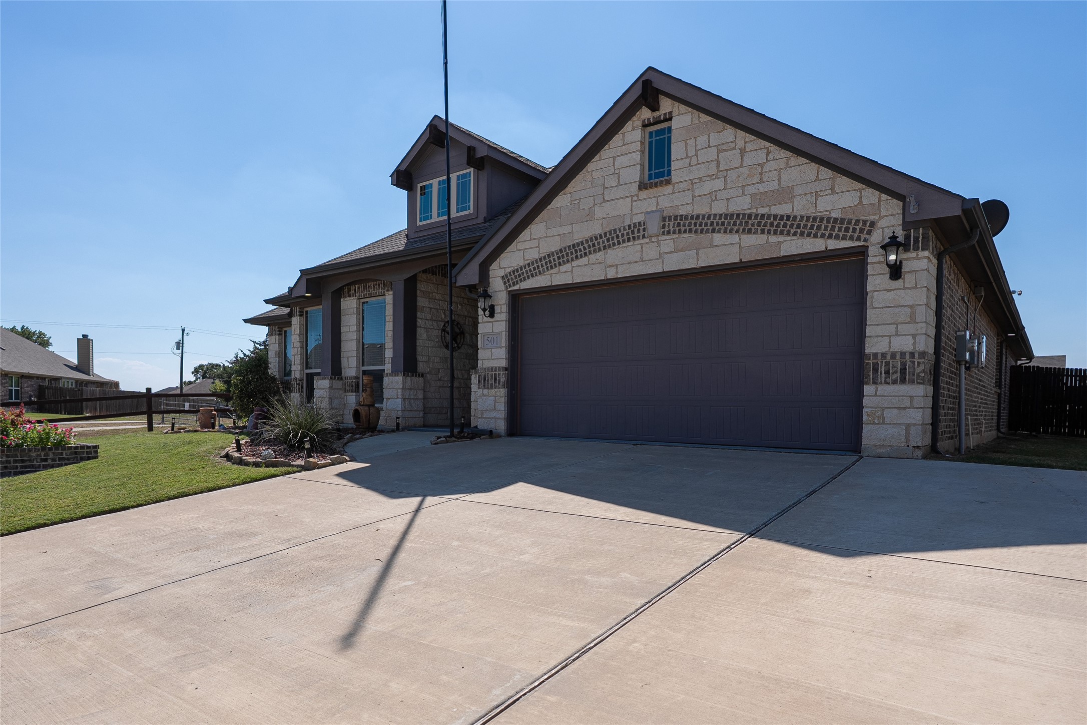 501 Lakeview Drive