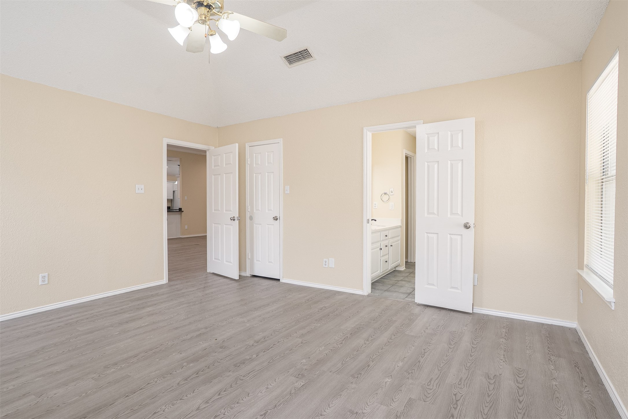 733 Windridge Lane