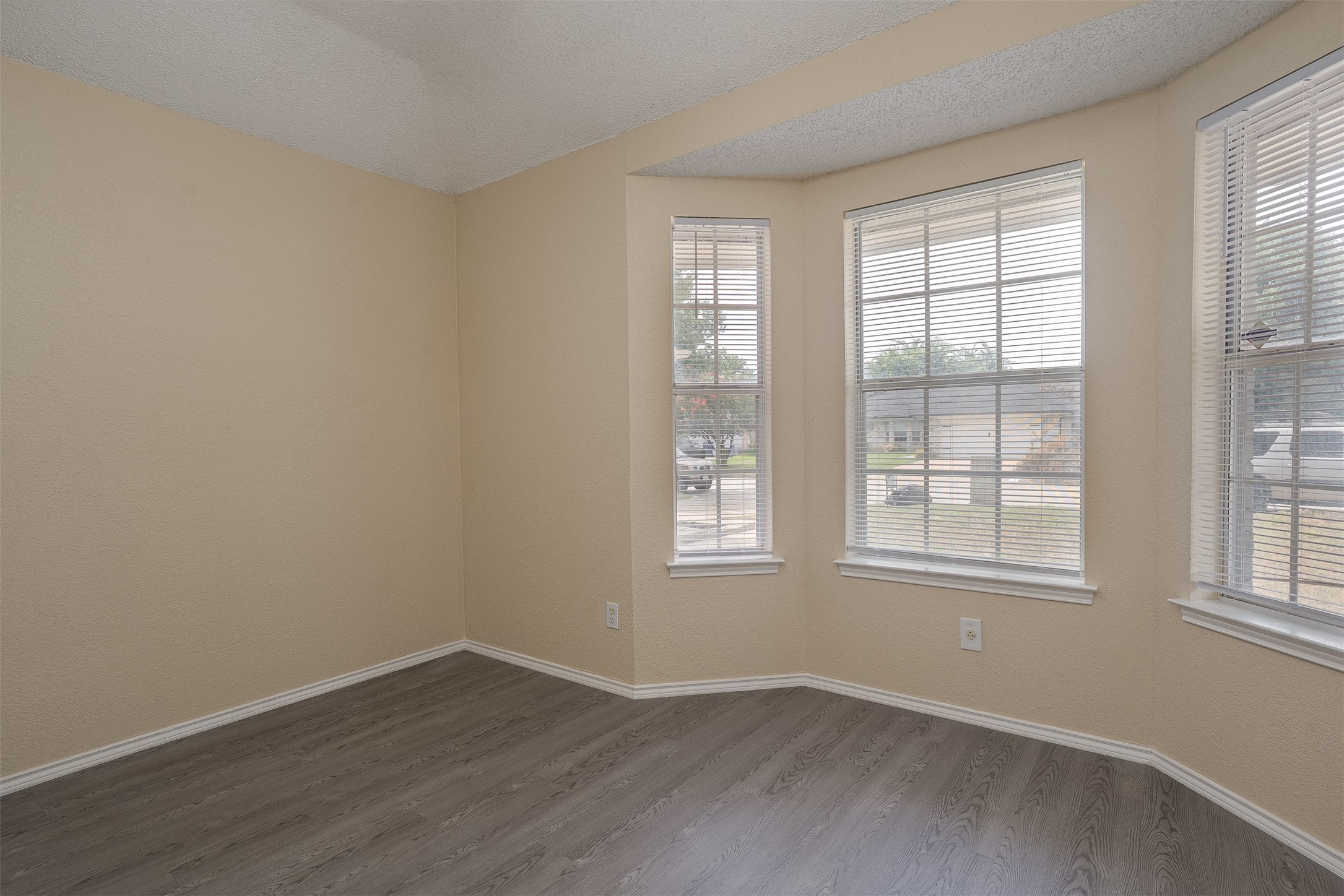 733 Windridge Lane