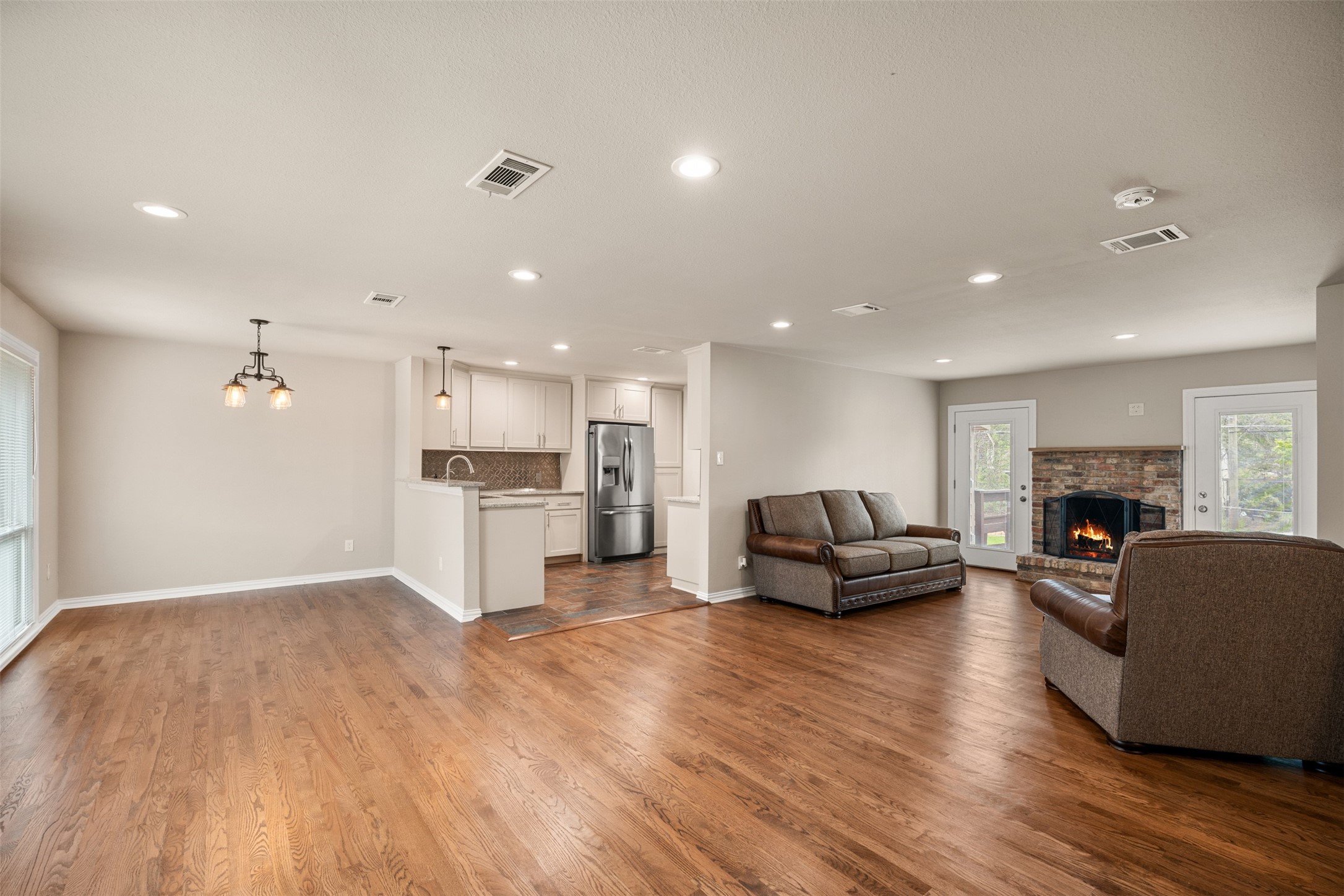 936 N Buckner Boulevard