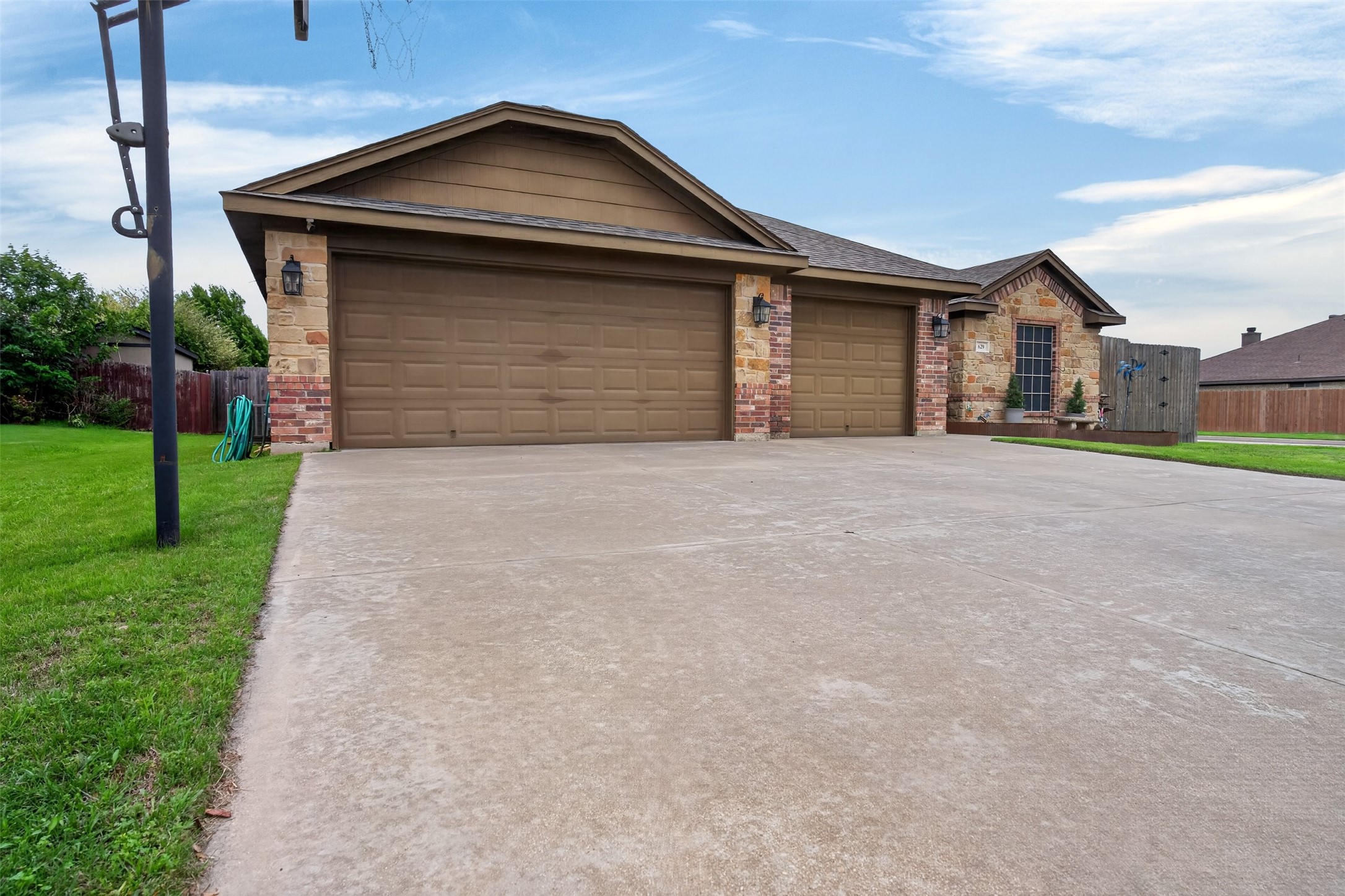 629 E Sheila Circle