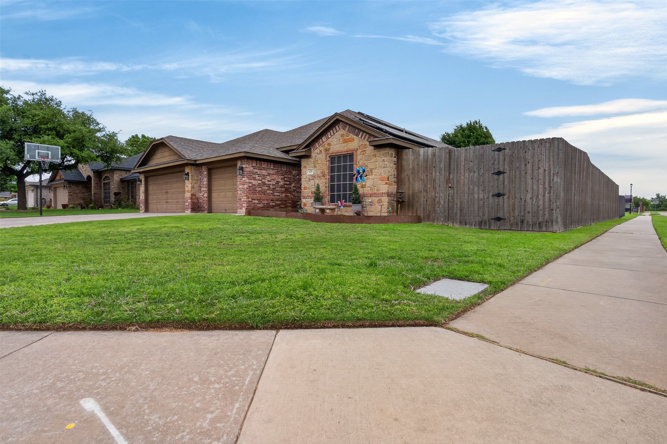 629 E Sheila Circle