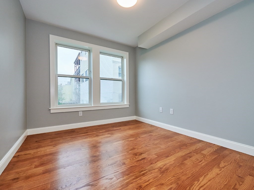 223 Saratoga St # U203