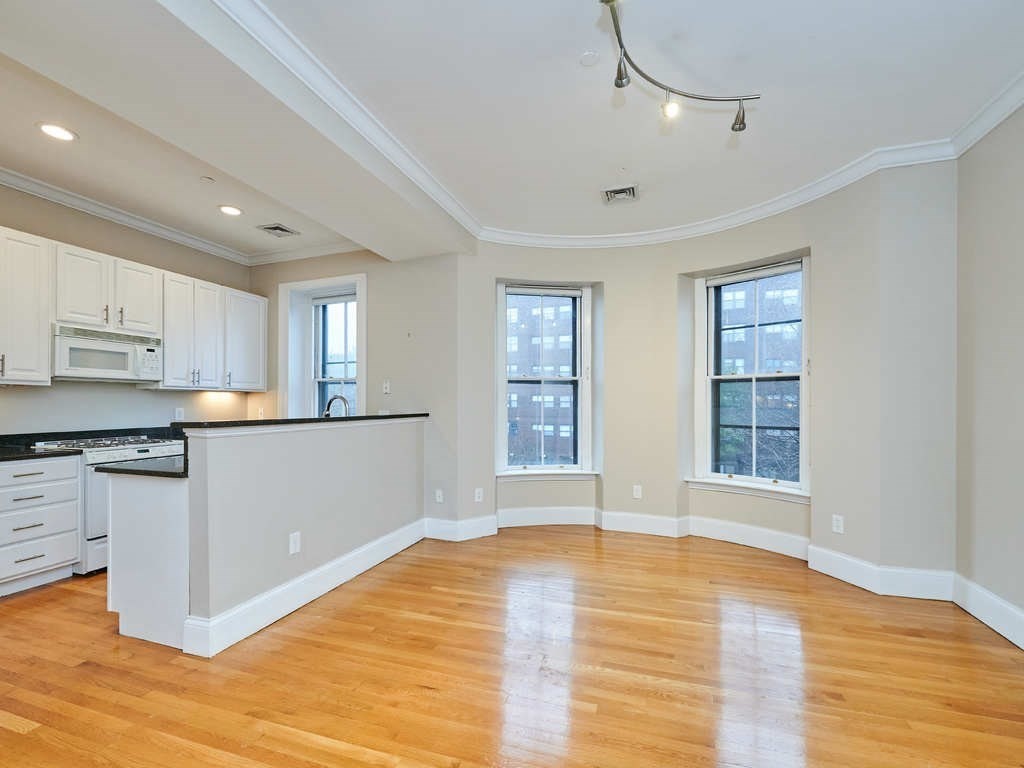 754 Tremont St # 3