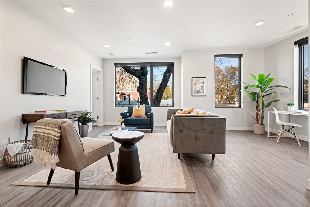 420 Harvard Street # 301
