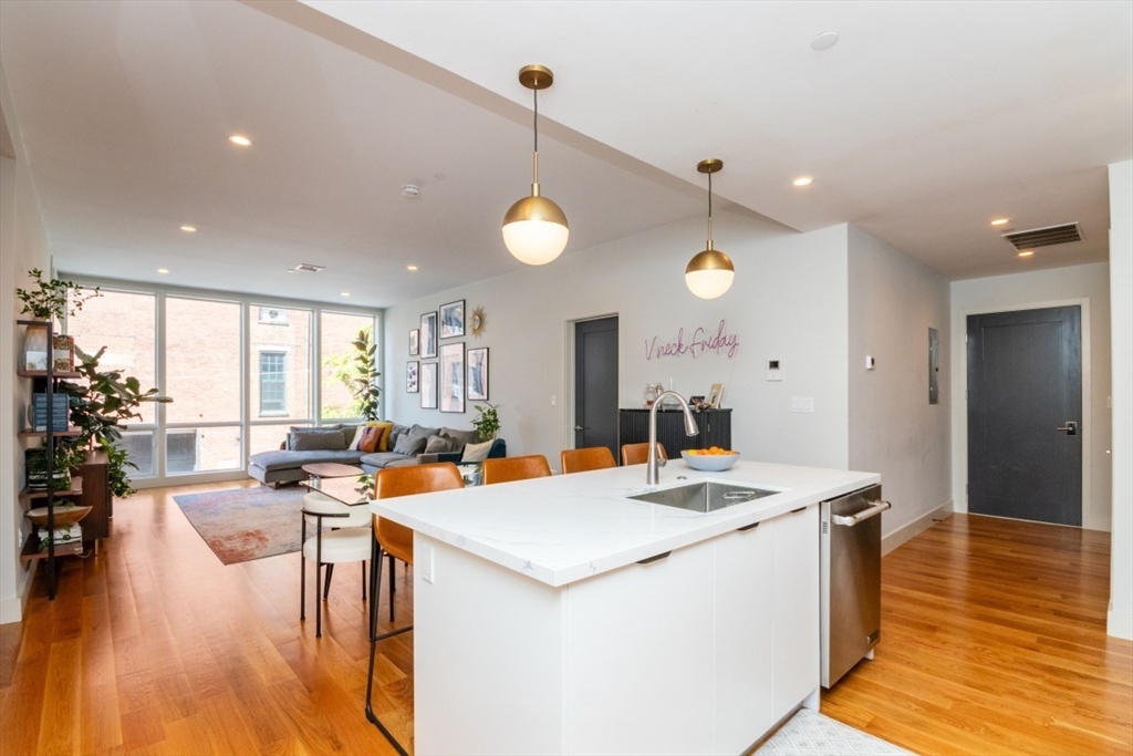 533 E 2nd St # 101