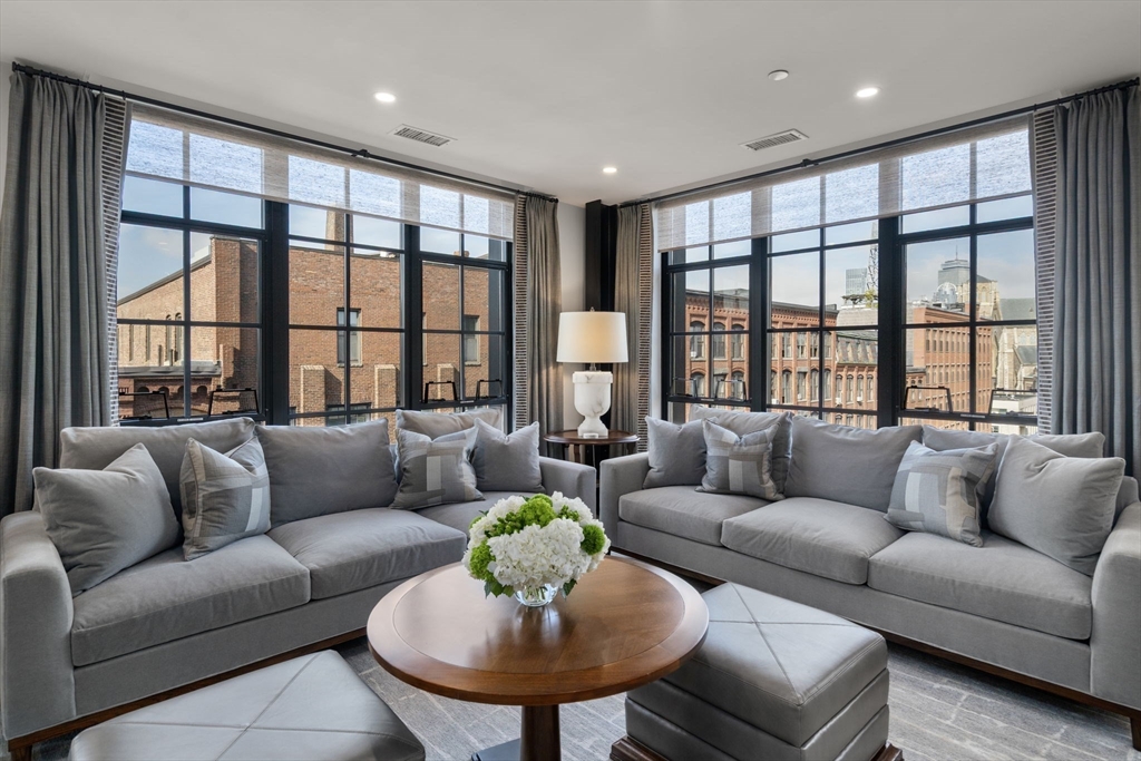 76 Wareham St # 5D