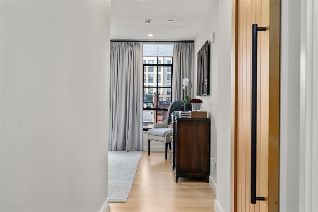 76 Wareham St # 5D
