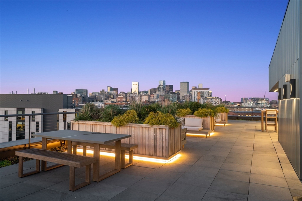 76 Wareham St # 5D
