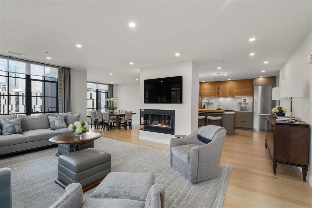 76 Wareham St # 5D