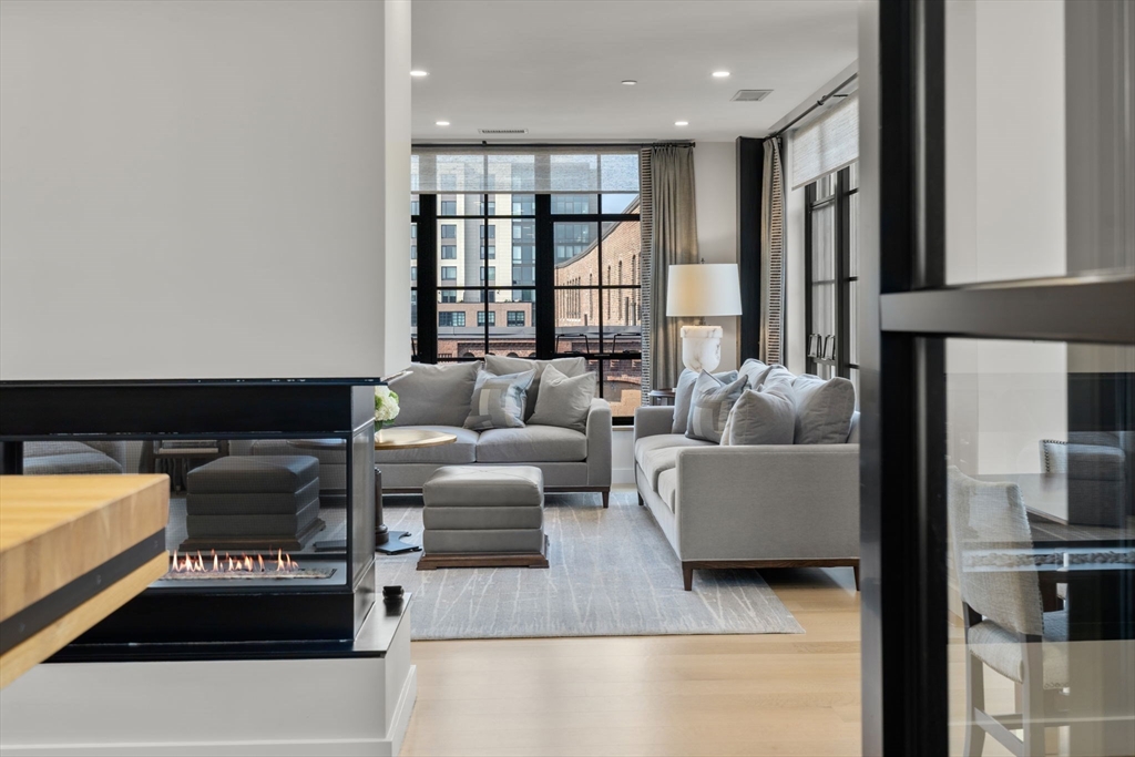 76 Wareham St # 5D