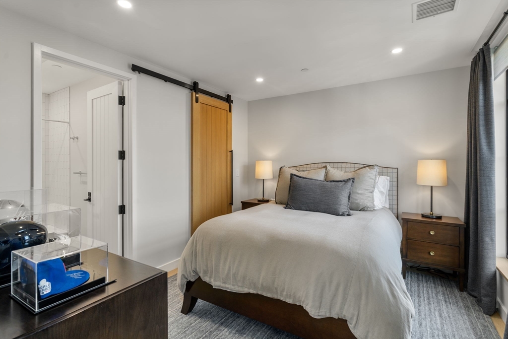 76 Wareham St # 5D