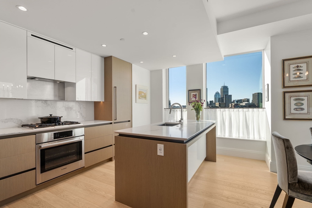 380 Harrison Ave # 1118