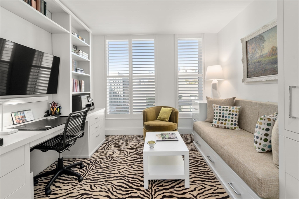 380 Harrison Ave # 1118