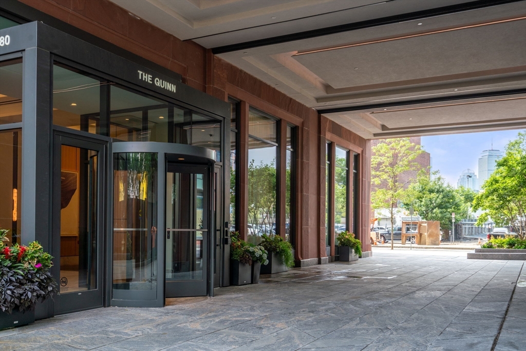 380 Harrison Ave # 1118