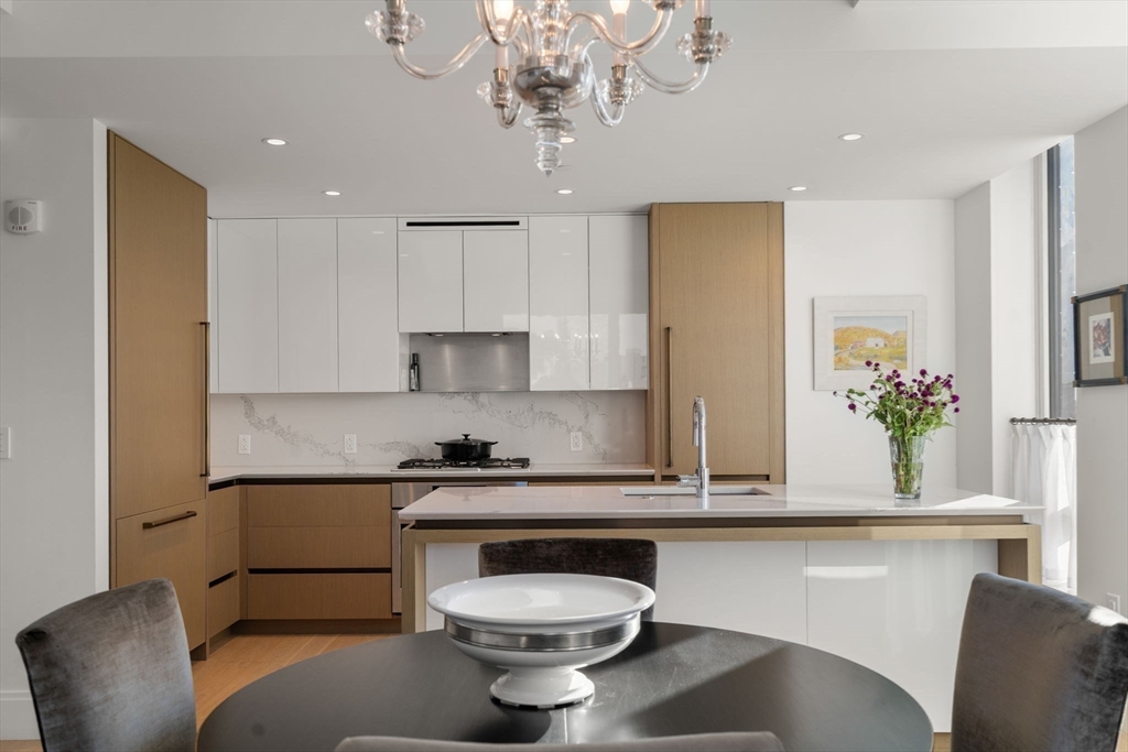 380 Harrison Ave # 1118