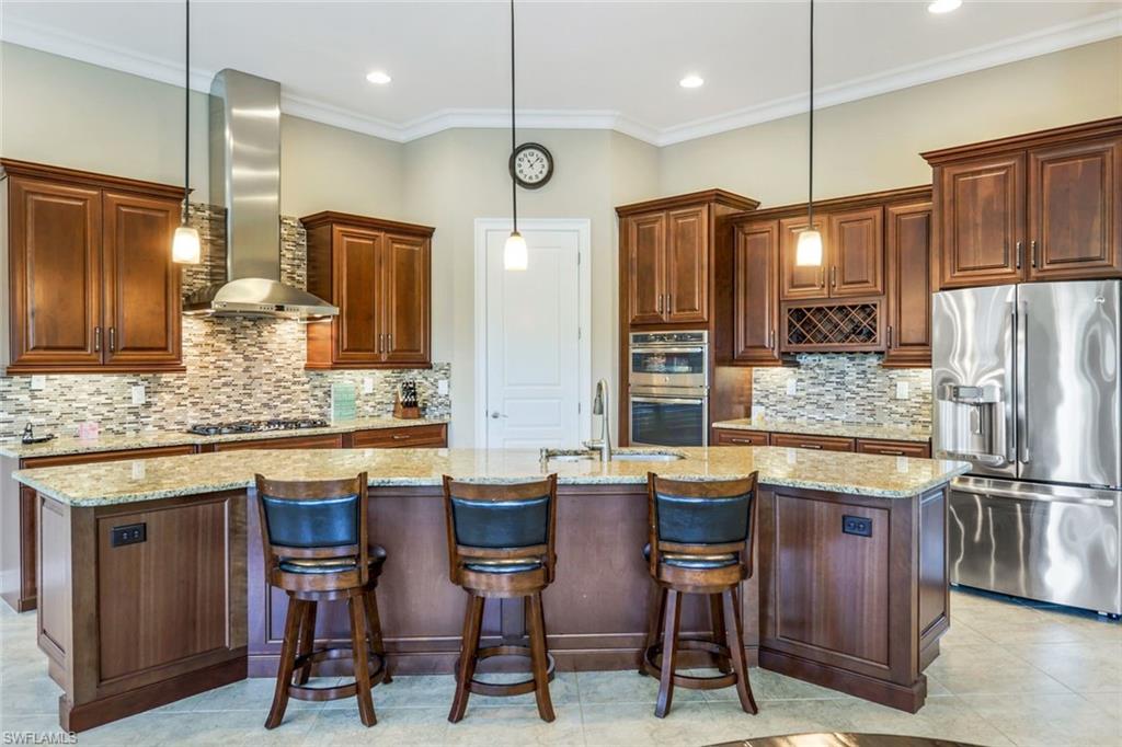 9337 Campanile CIR