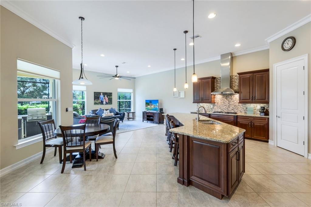9337 Campanile CIR