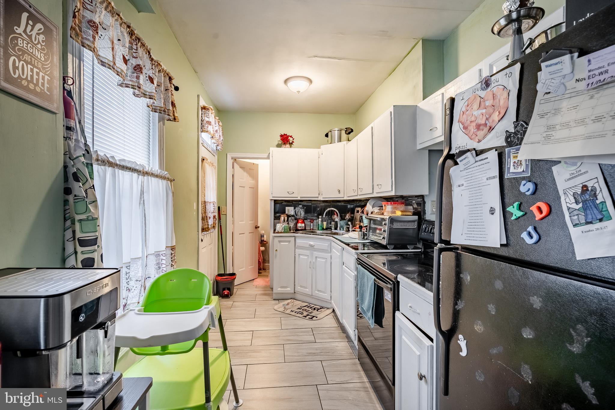 1155 Muhlenberg St