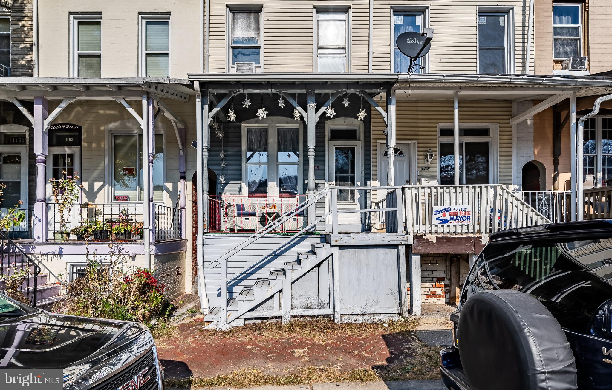 1155 Muhlenberg St
