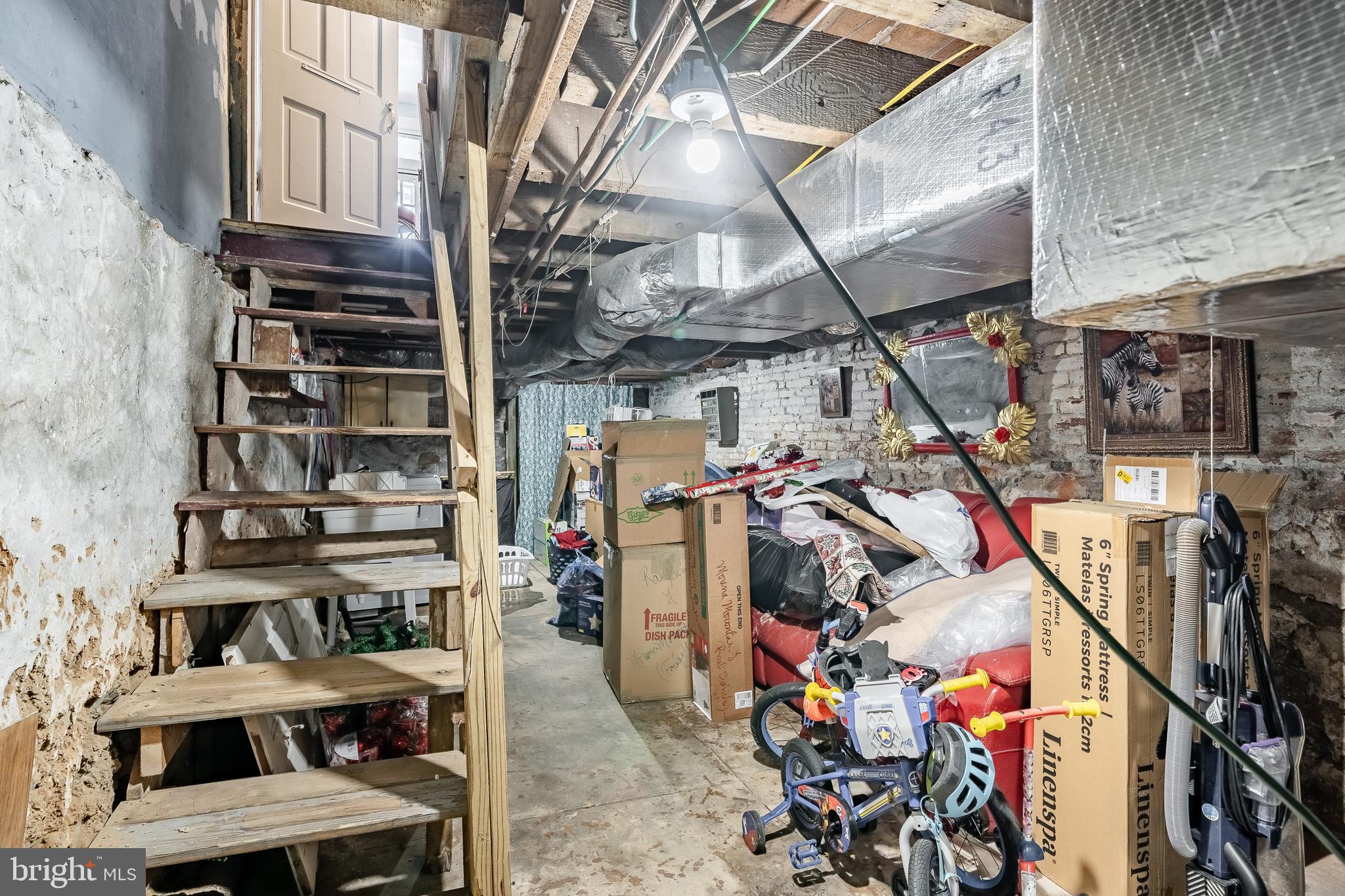 1155 Muhlenberg St