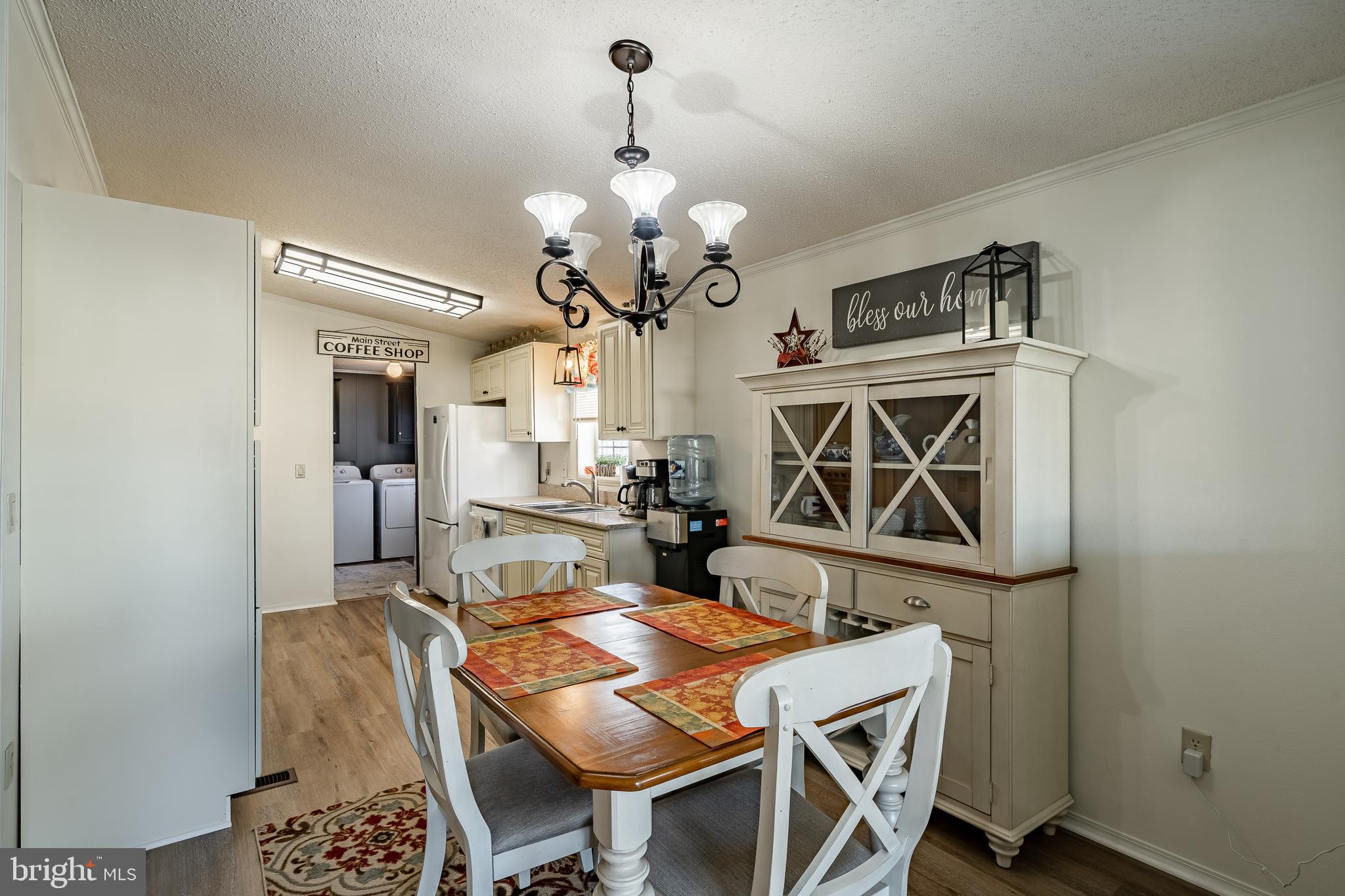 6 Juniper Cir