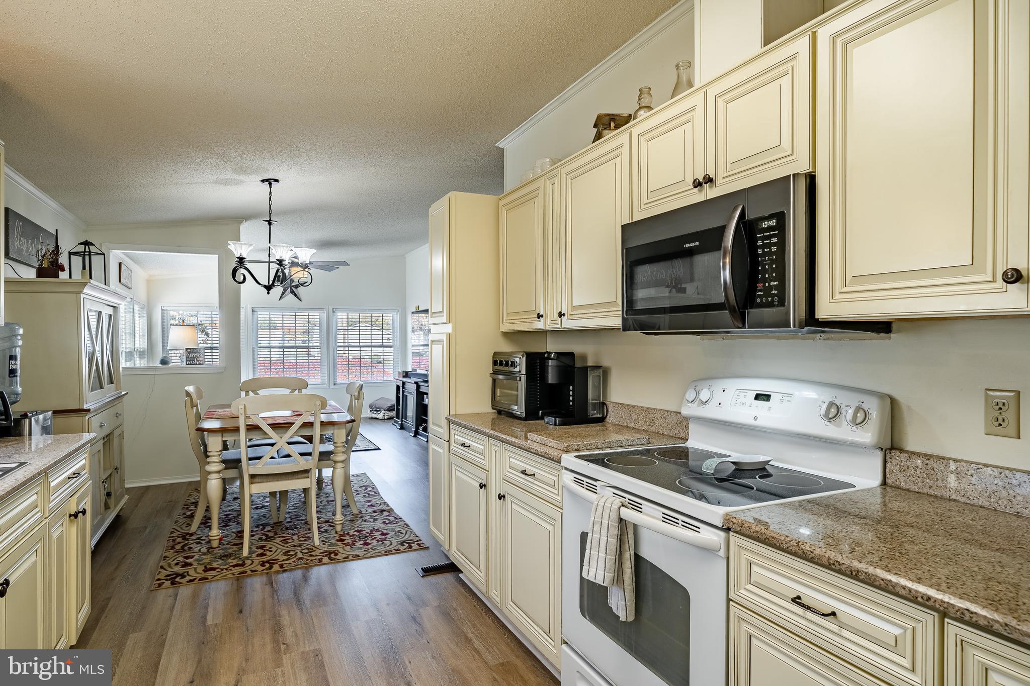 6 Juniper Cir