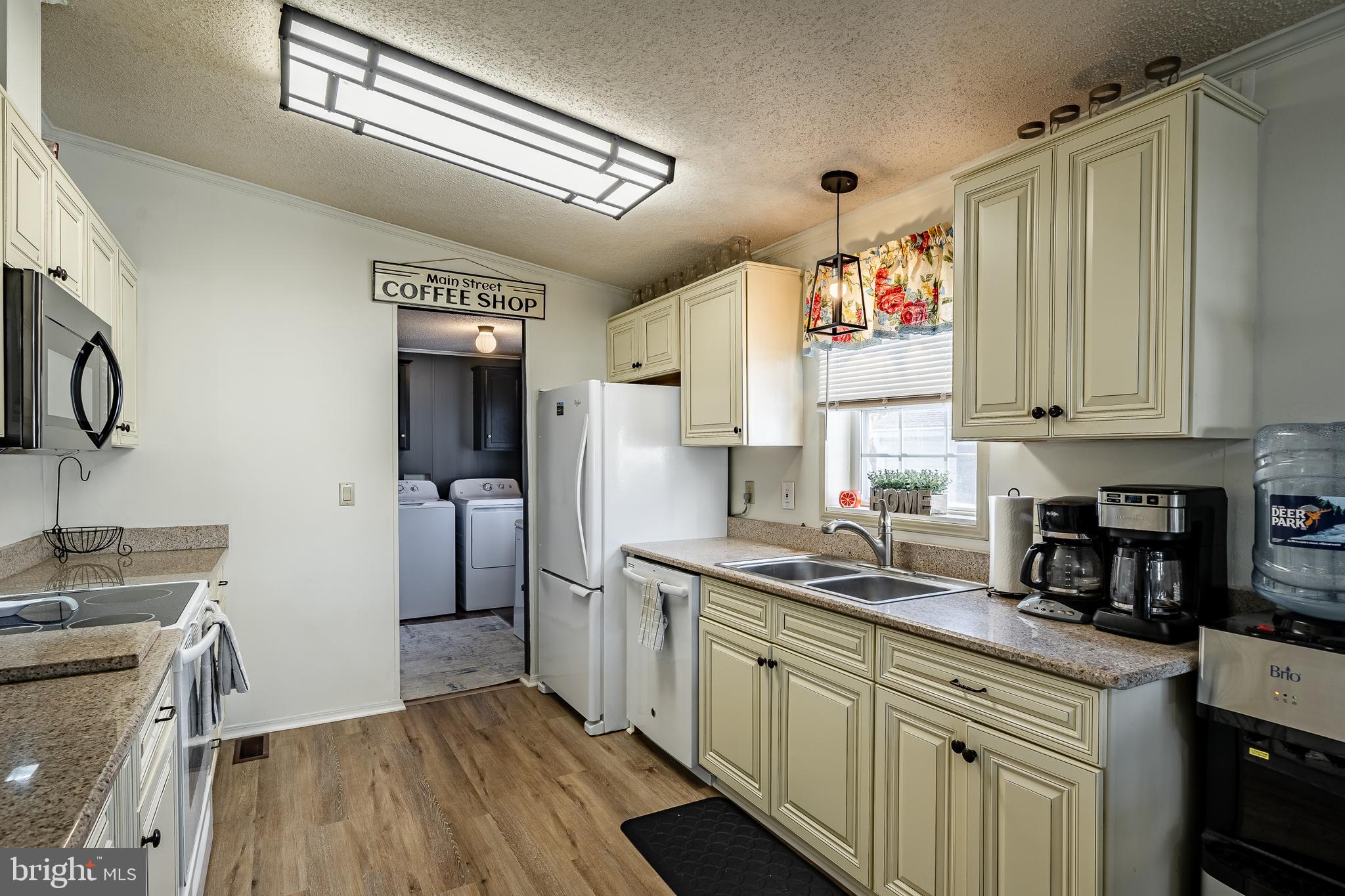 6 Juniper Cir