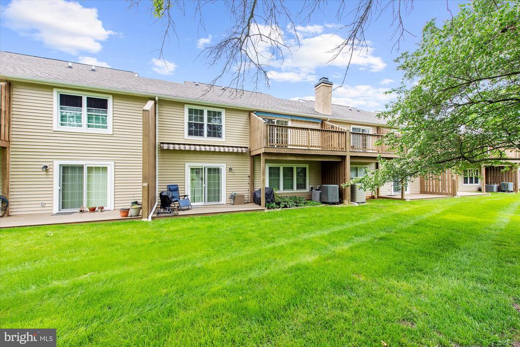 207 Fairfield Ct #207