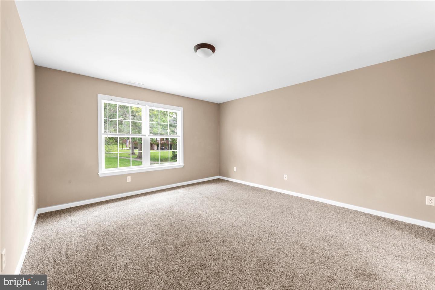 207 Fairfield Ct #207
