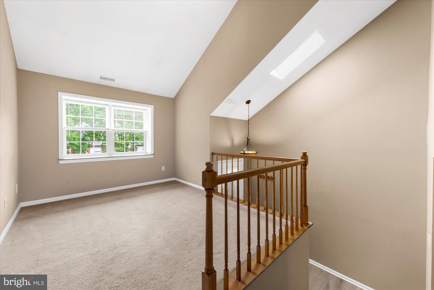 207 Fairfield Ct #207