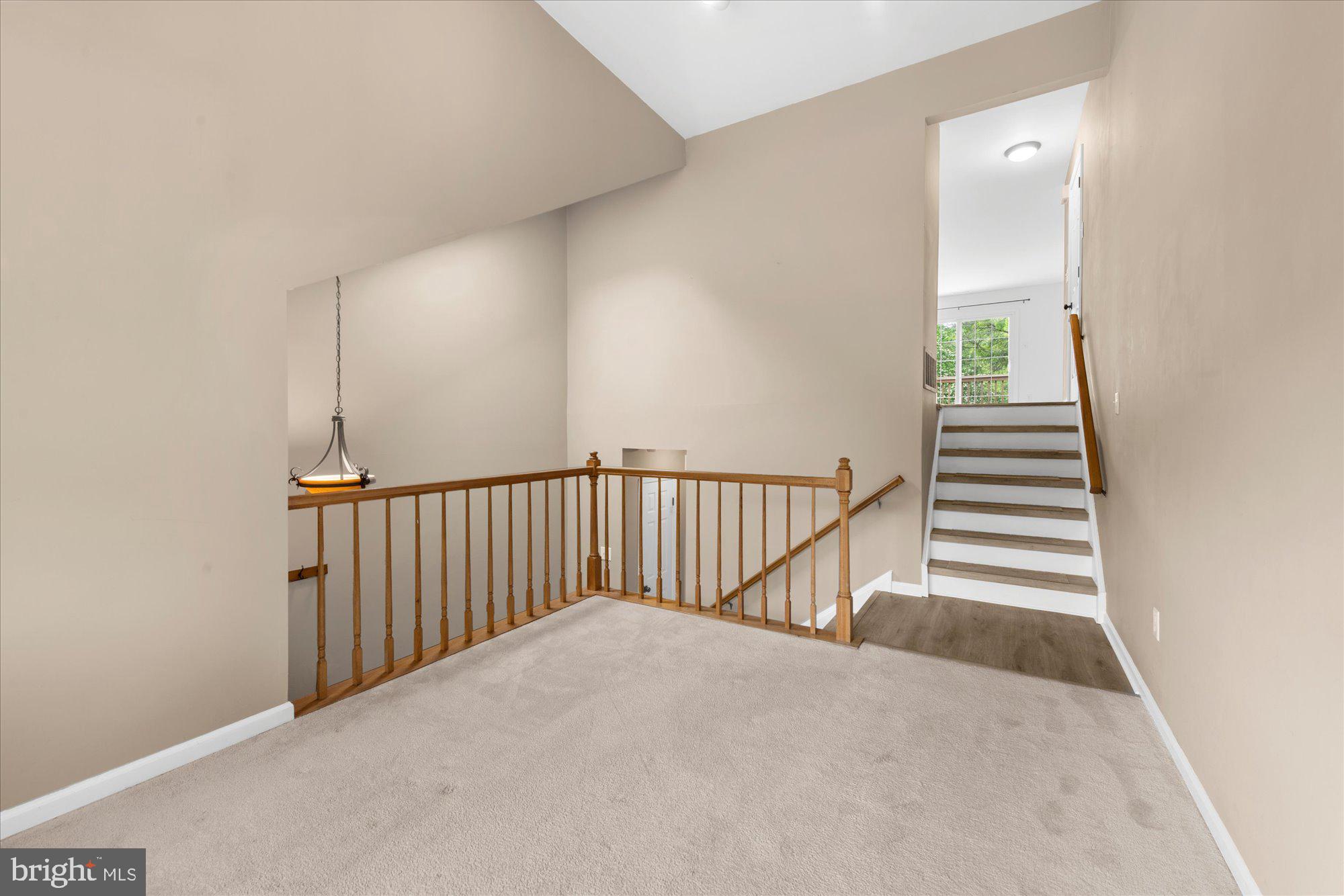 207 Fairfield Ct #207