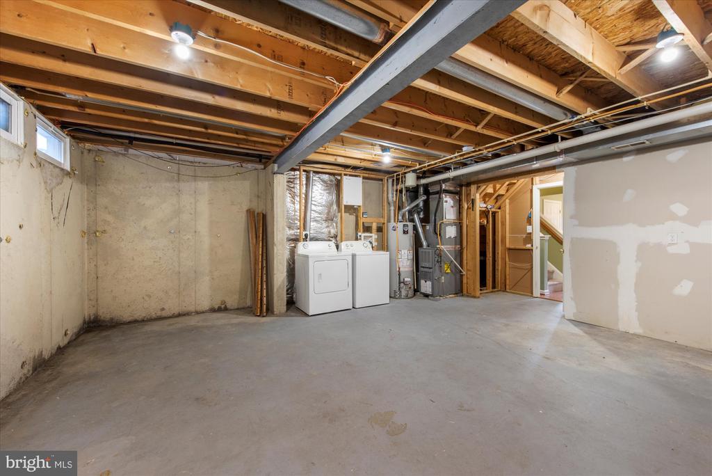 158 MAPLE AVENUE 31