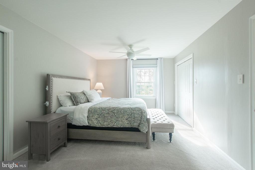 3294 MANOR ROAD