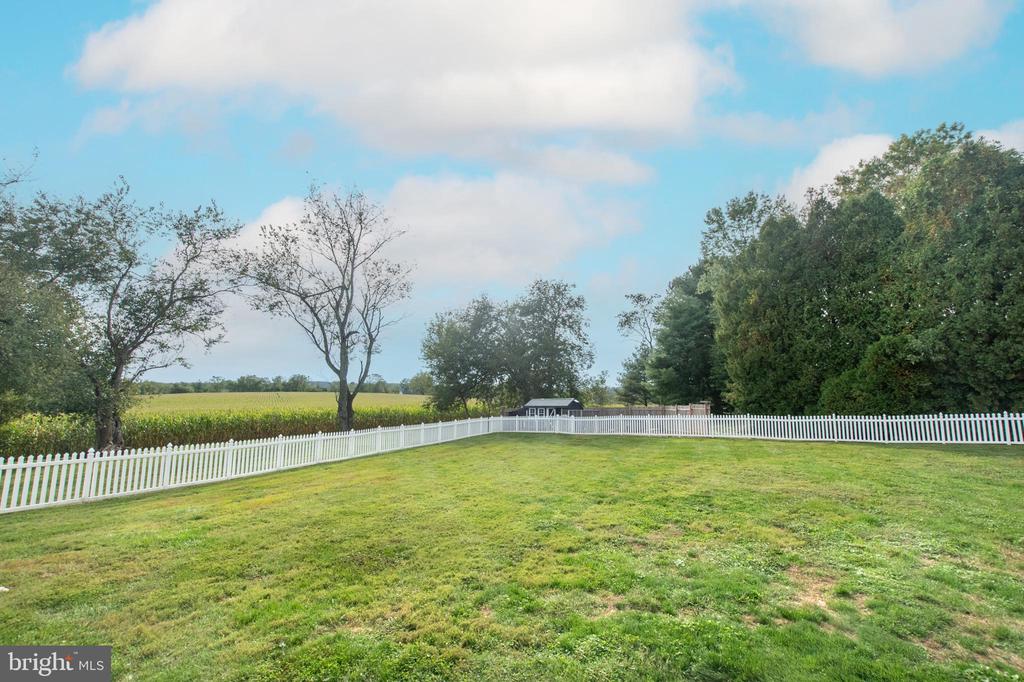 3294 MANOR ROAD