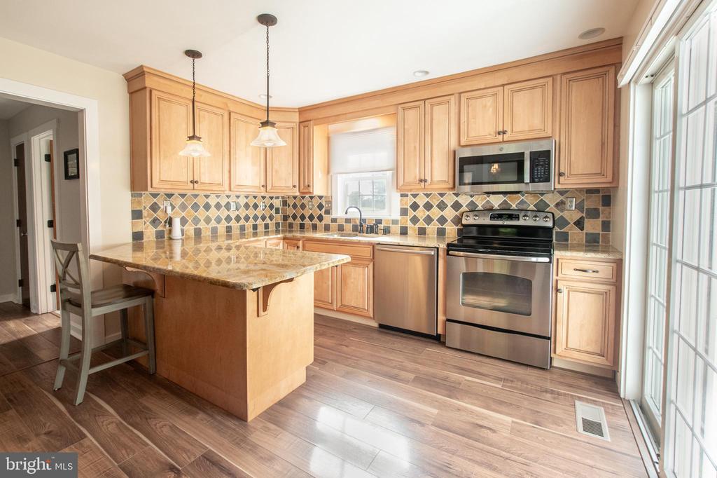 3294 MANOR ROAD