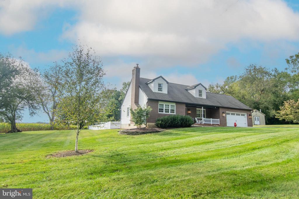 3294 MANOR ROAD