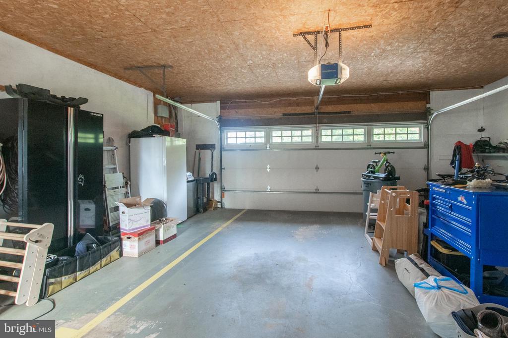 3294 MANOR ROAD