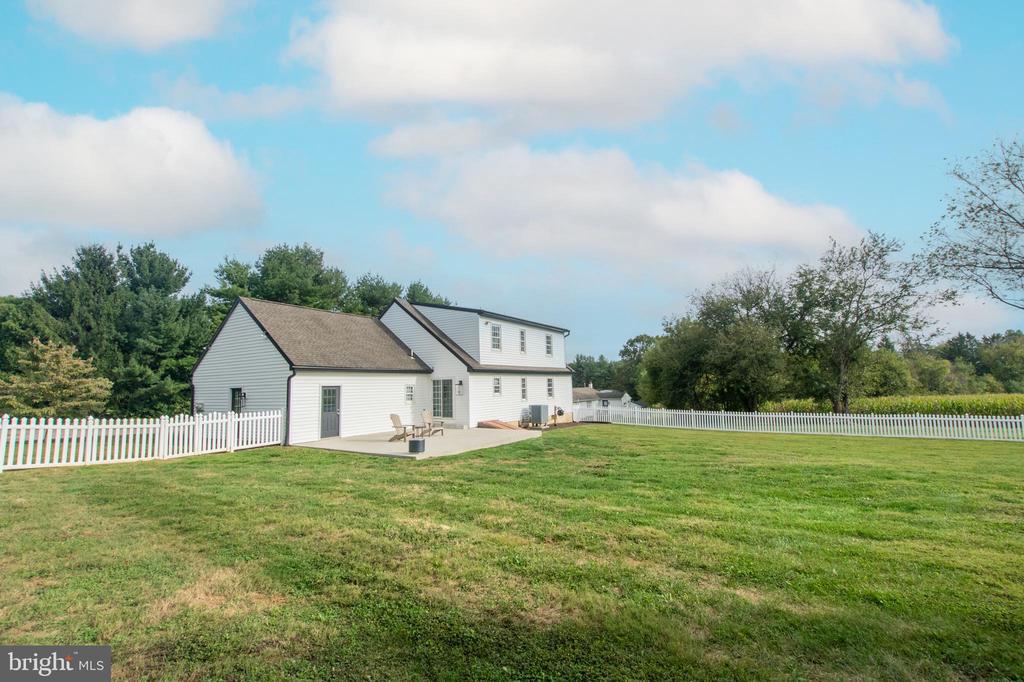 3294 MANOR ROAD