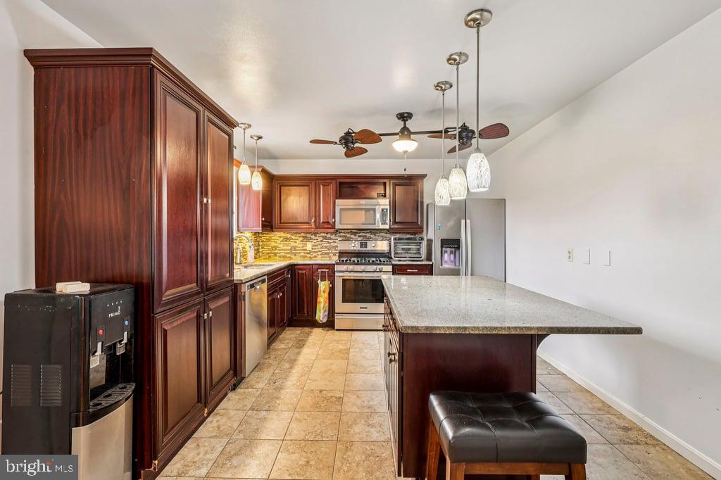 23 W CONESTOGA ROAD