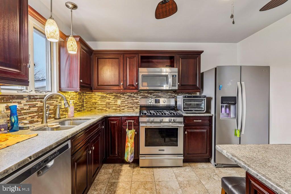 23 W CONESTOGA ROAD