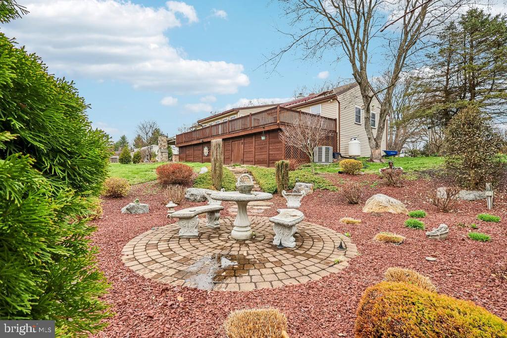 23 W CONESTOGA ROAD